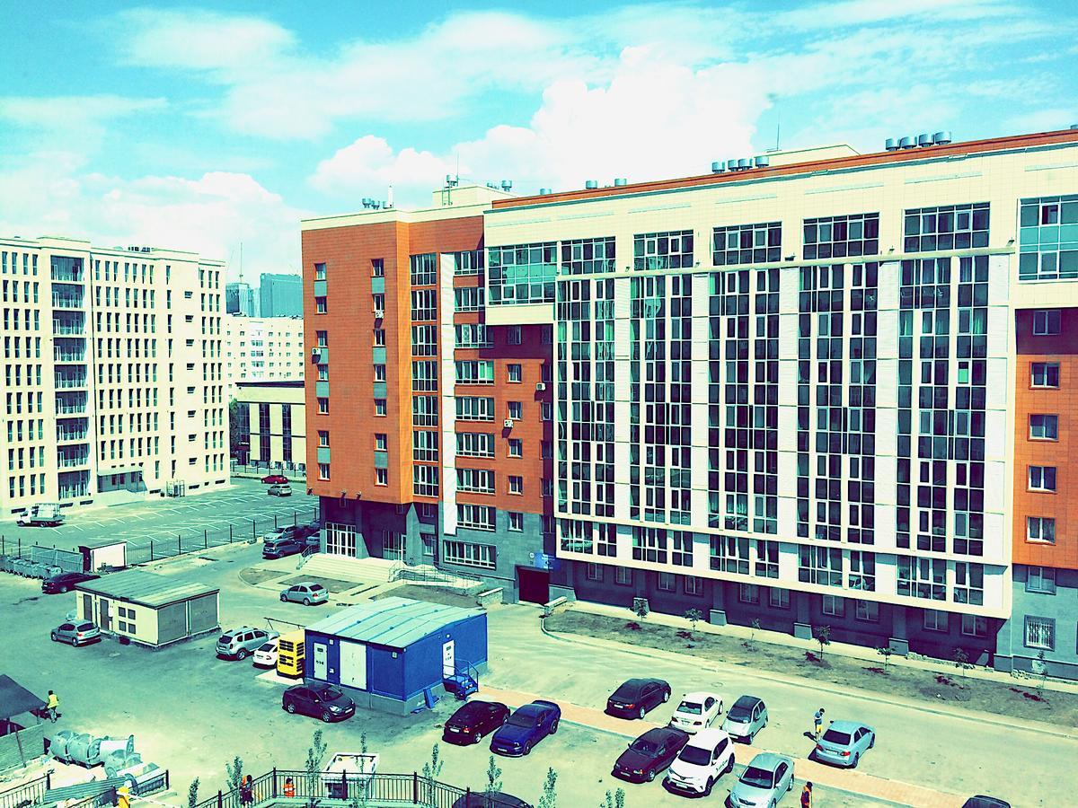 Vesna Apartments In The Center Astana Bagian luar foto