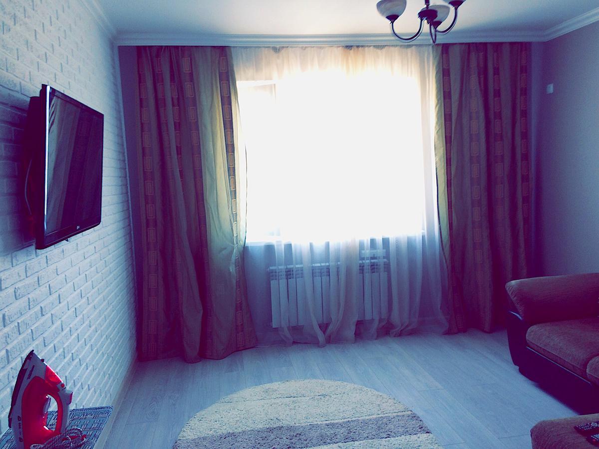 Vesna Apartments In The Center Astana Bagian luar foto